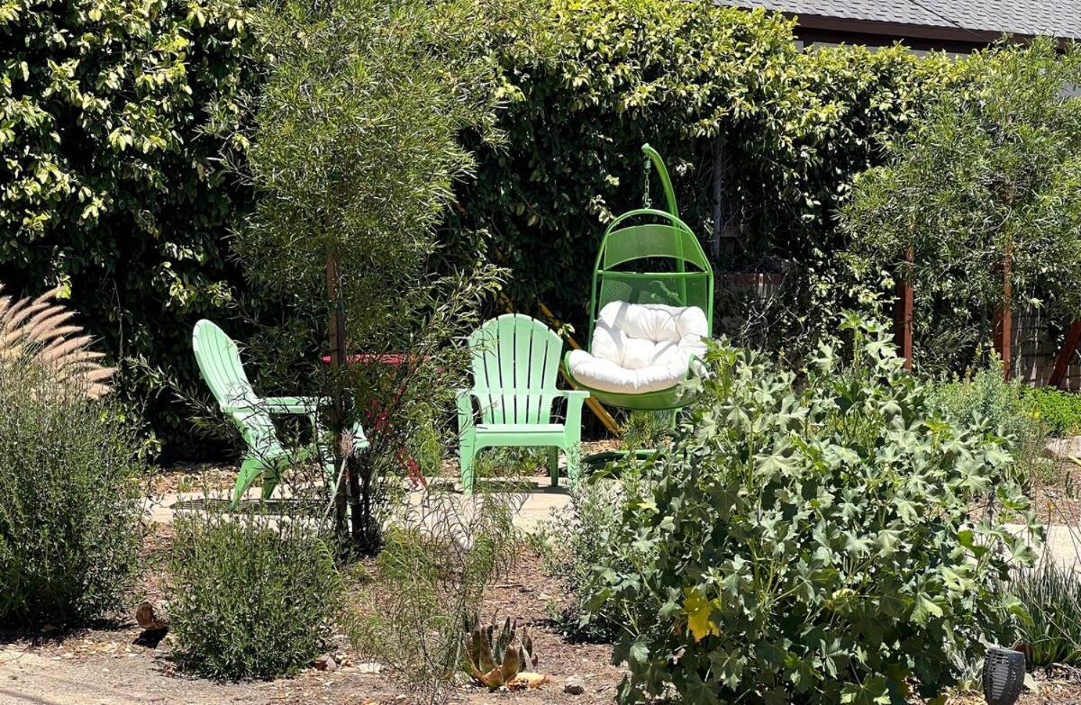 Urban Luxe Retreat L King Bed L Kitchenette Solvang