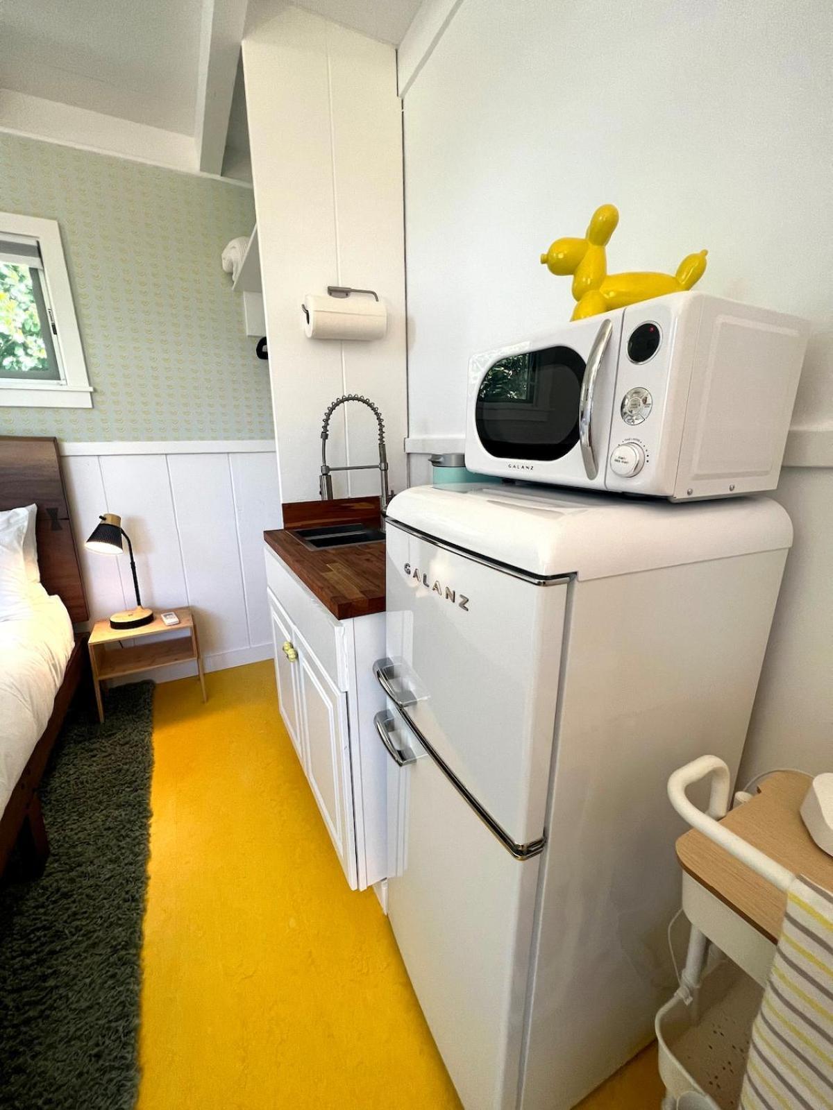 Snap-worthy Steps From Downtown 1br 1ba *