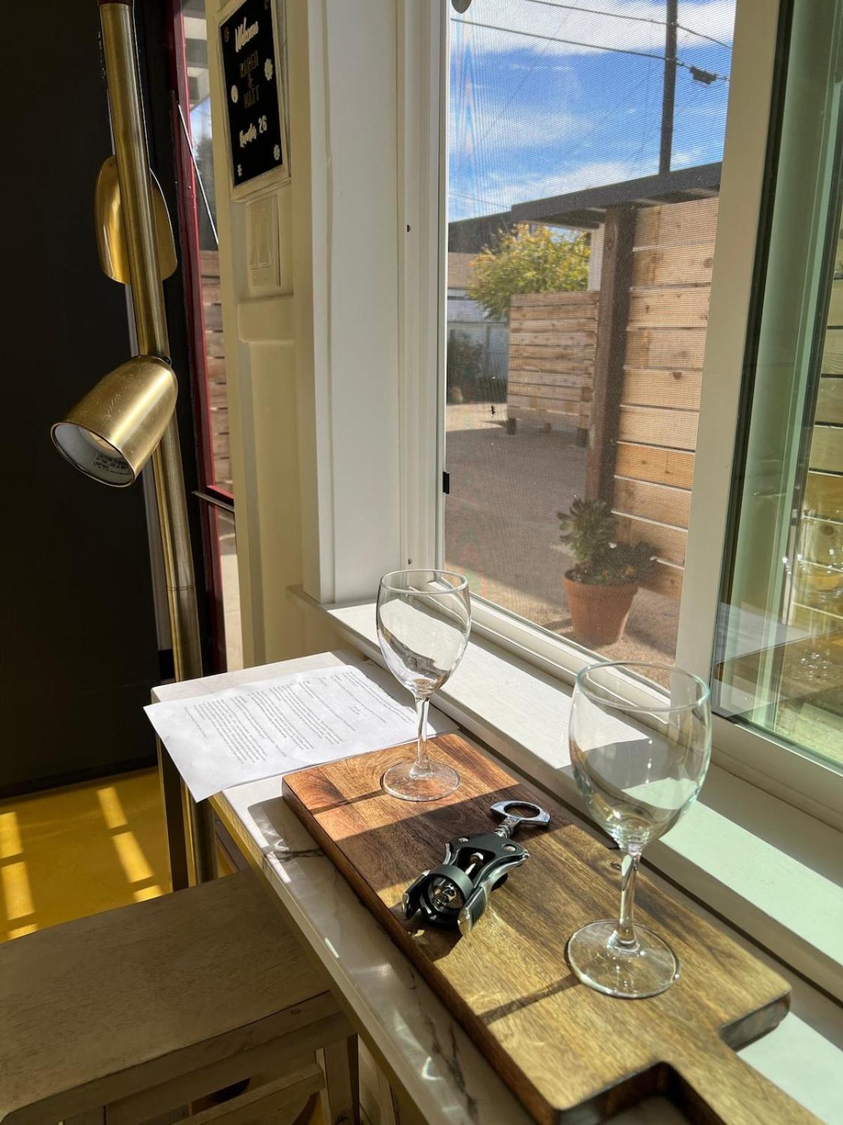 Apartment Snap-worthy Steps From Downtown 1br 1ba *