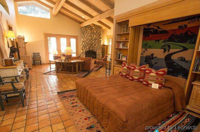 Hotel Alisal Guest Ranch &