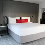 Vinland Hotel And Lounge