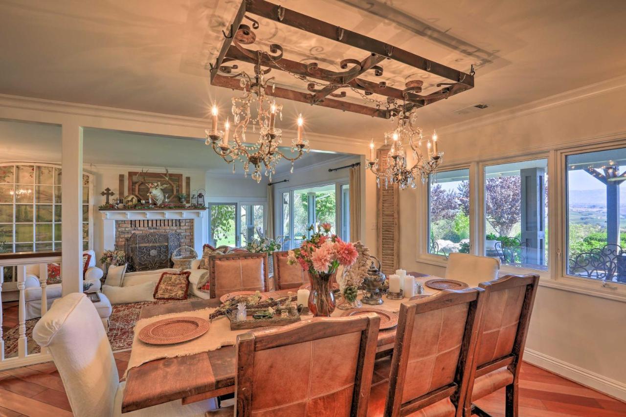 Peaceful Ranch And Vineyard View, Pool Access Holiday home Solvang