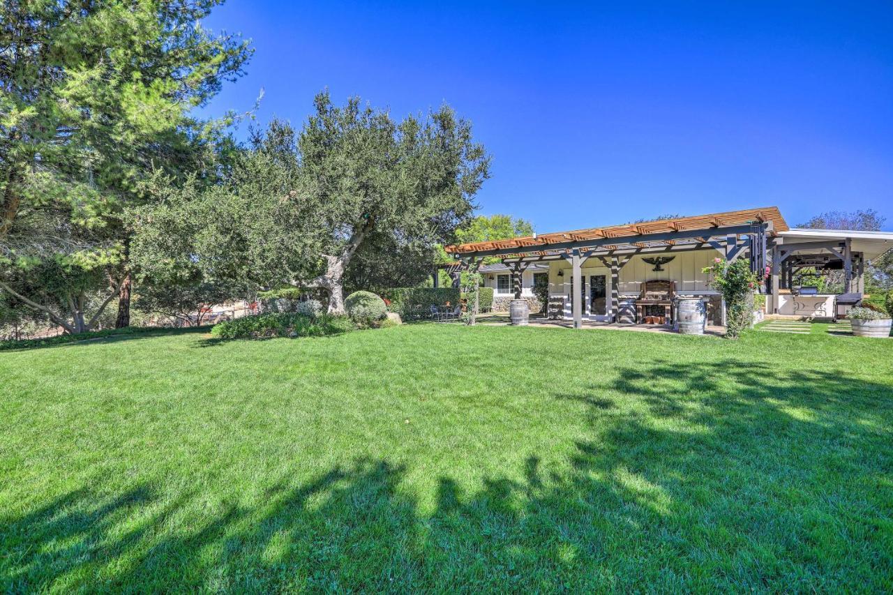 Holiday home Peaceful Ranch And Vineyard View, Pool Access