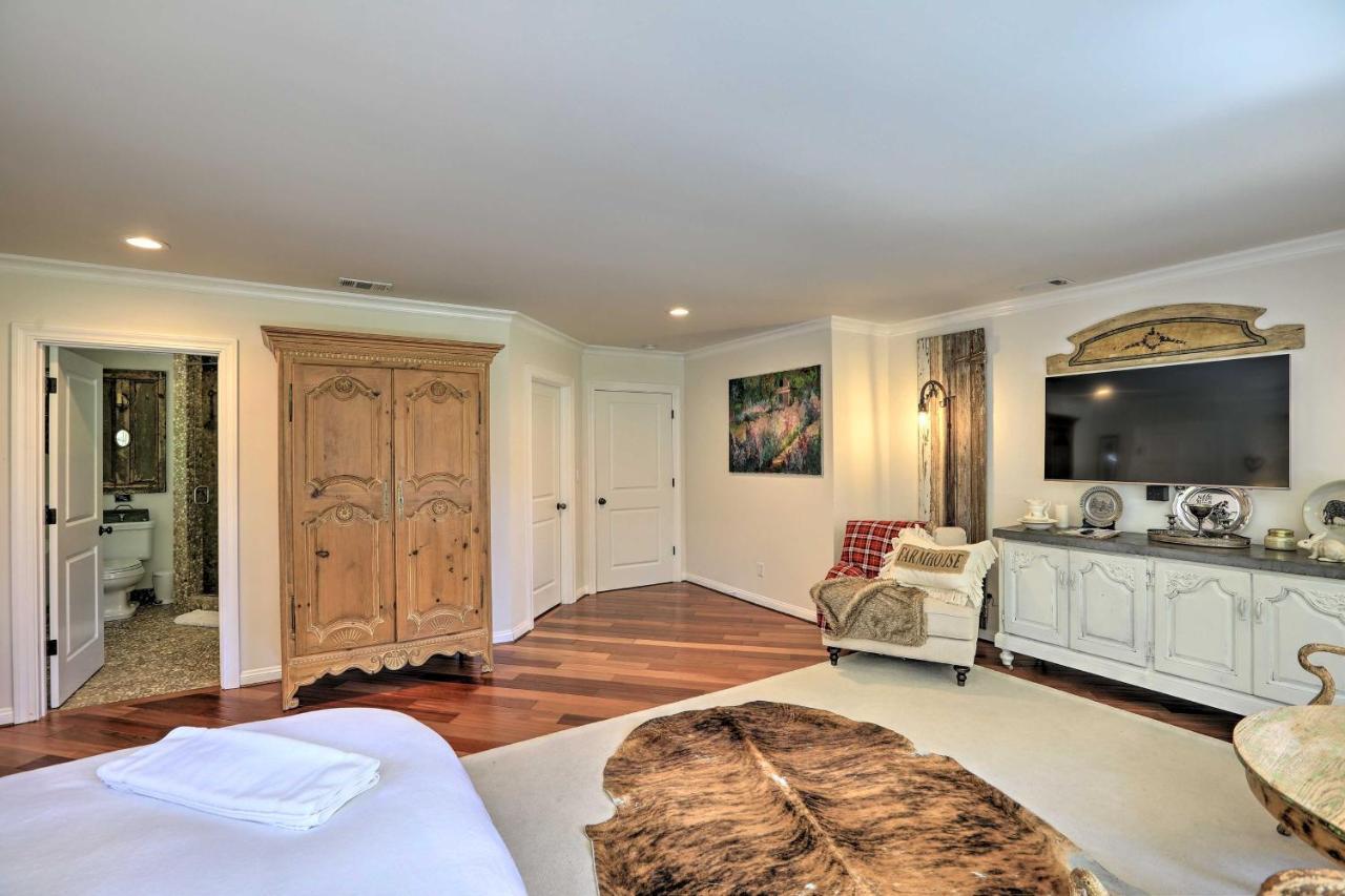 Peaceful Ranch And Vineyard View, Pool Access Holiday home *