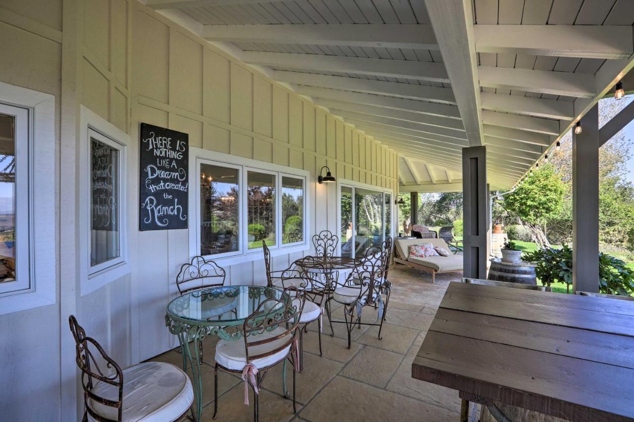 Holiday home Peaceful Ranch And Vineyard View, Pool Access