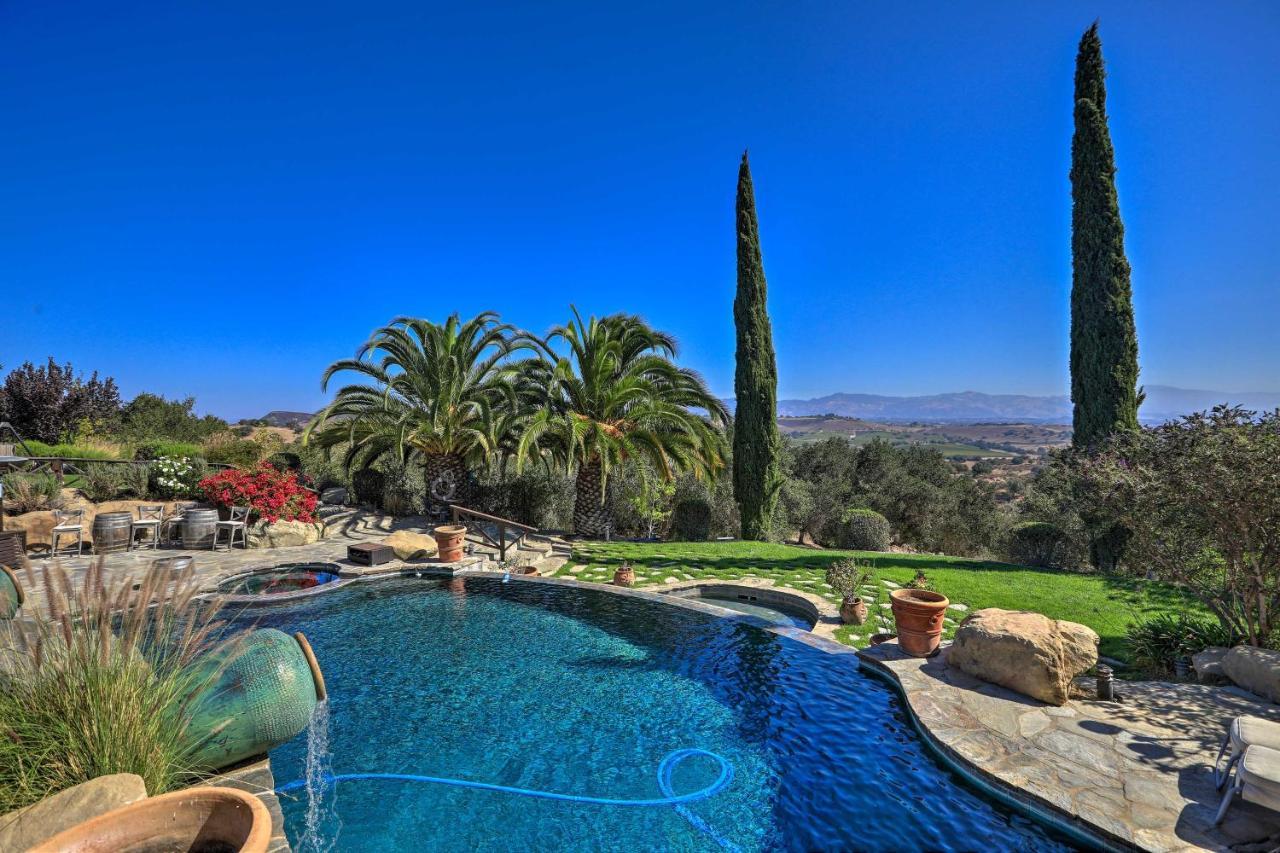 Holiday home Peaceful Ranch And Vineyard View, Pool Access