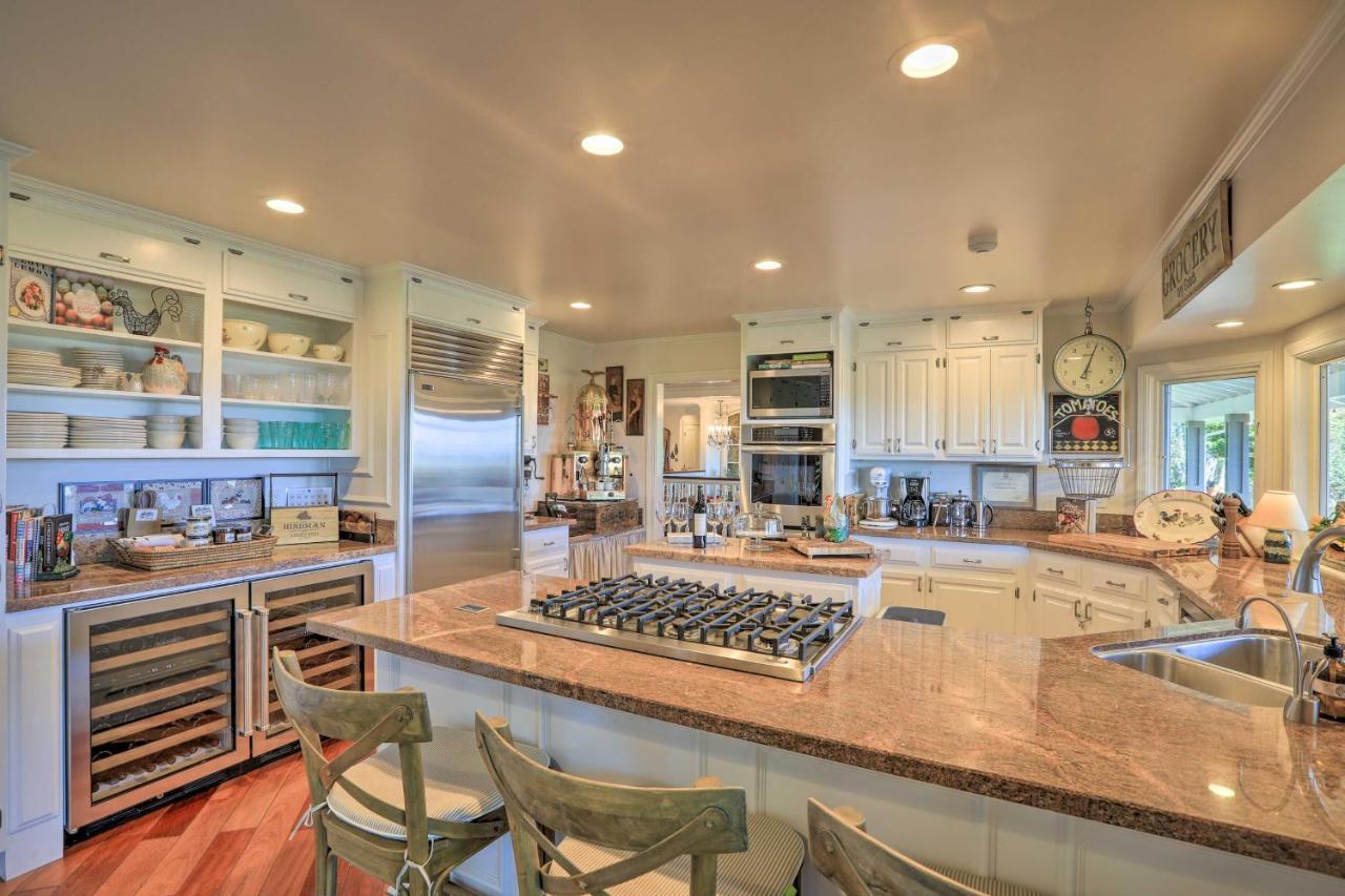 Peaceful Ranch And Vineyard View, Pool Access Holiday home Solvang