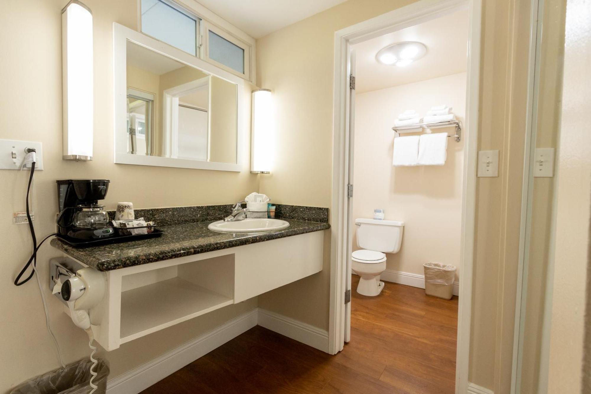 King Frederik Hotel