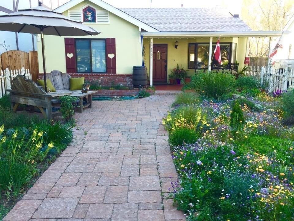 Downtown L Desired L 2br * Solvang