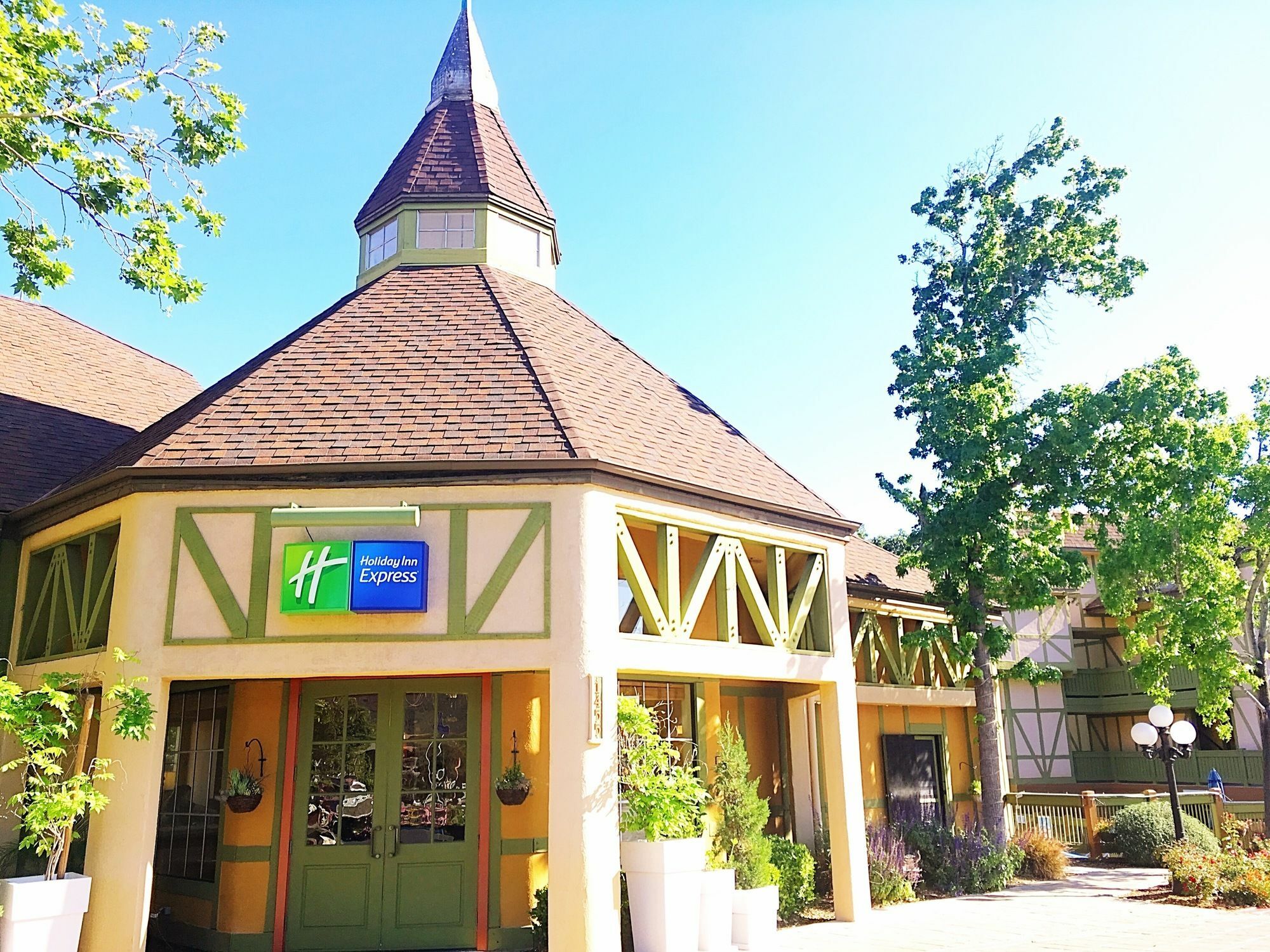 Vinland And Lounge Hotel Solvang