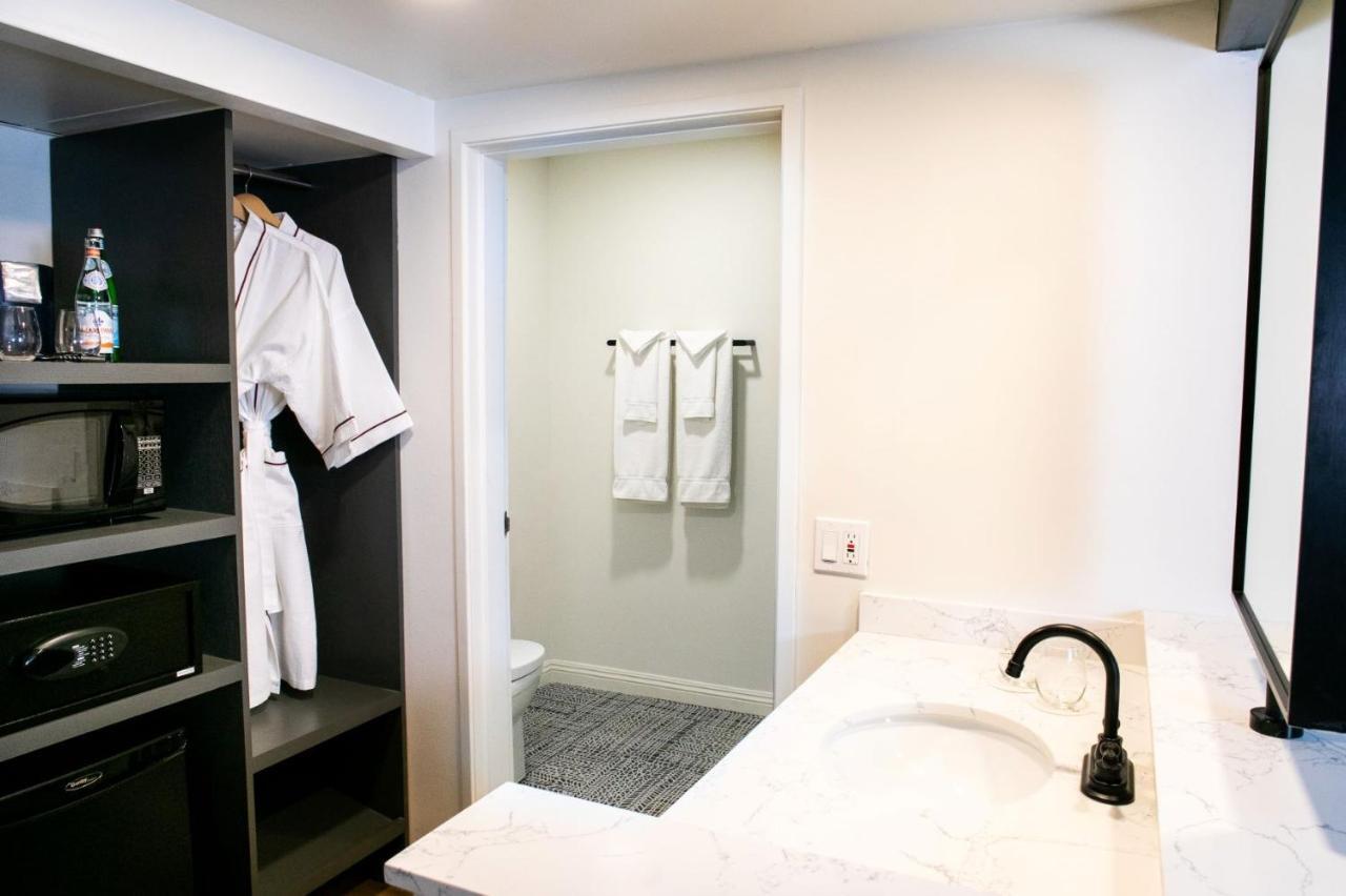 Vinland And Lounge Hotel 4*